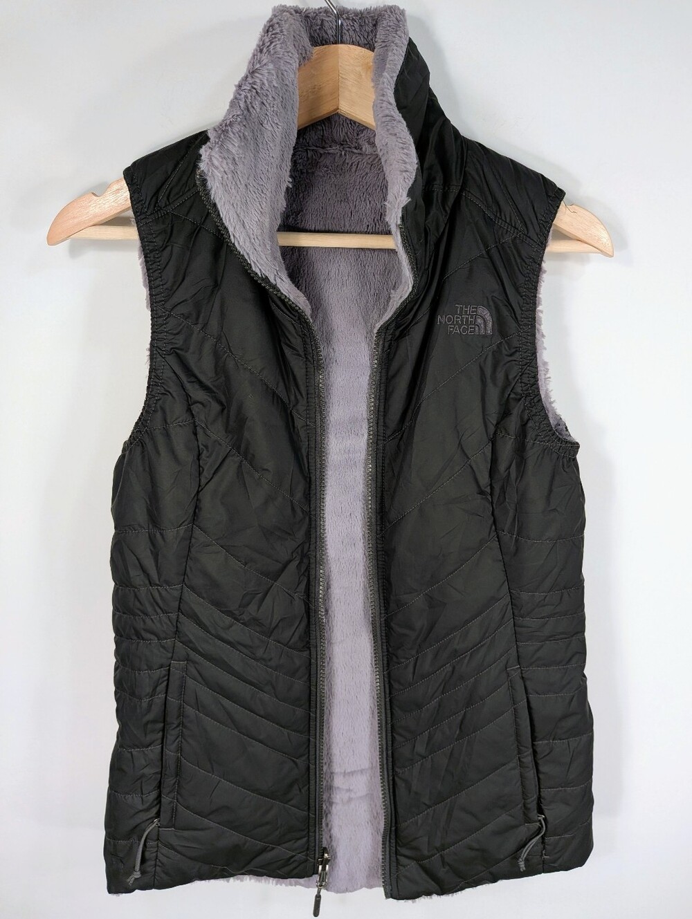 The North Face Mossbud Insulated Reversible Vest Women's XS Black/Grey Faux Fur